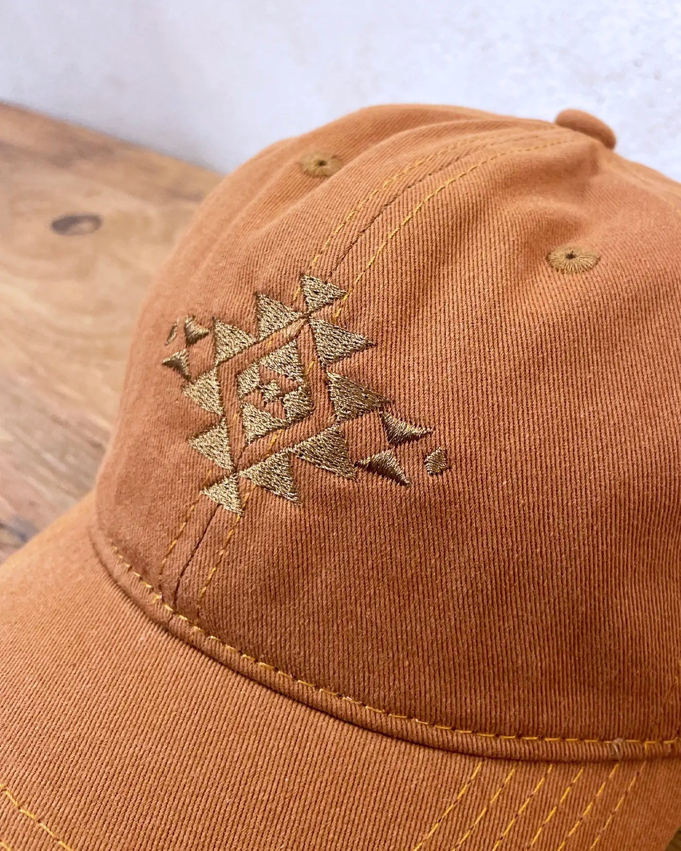 Gorra Original Bordado Ethnic Marrón