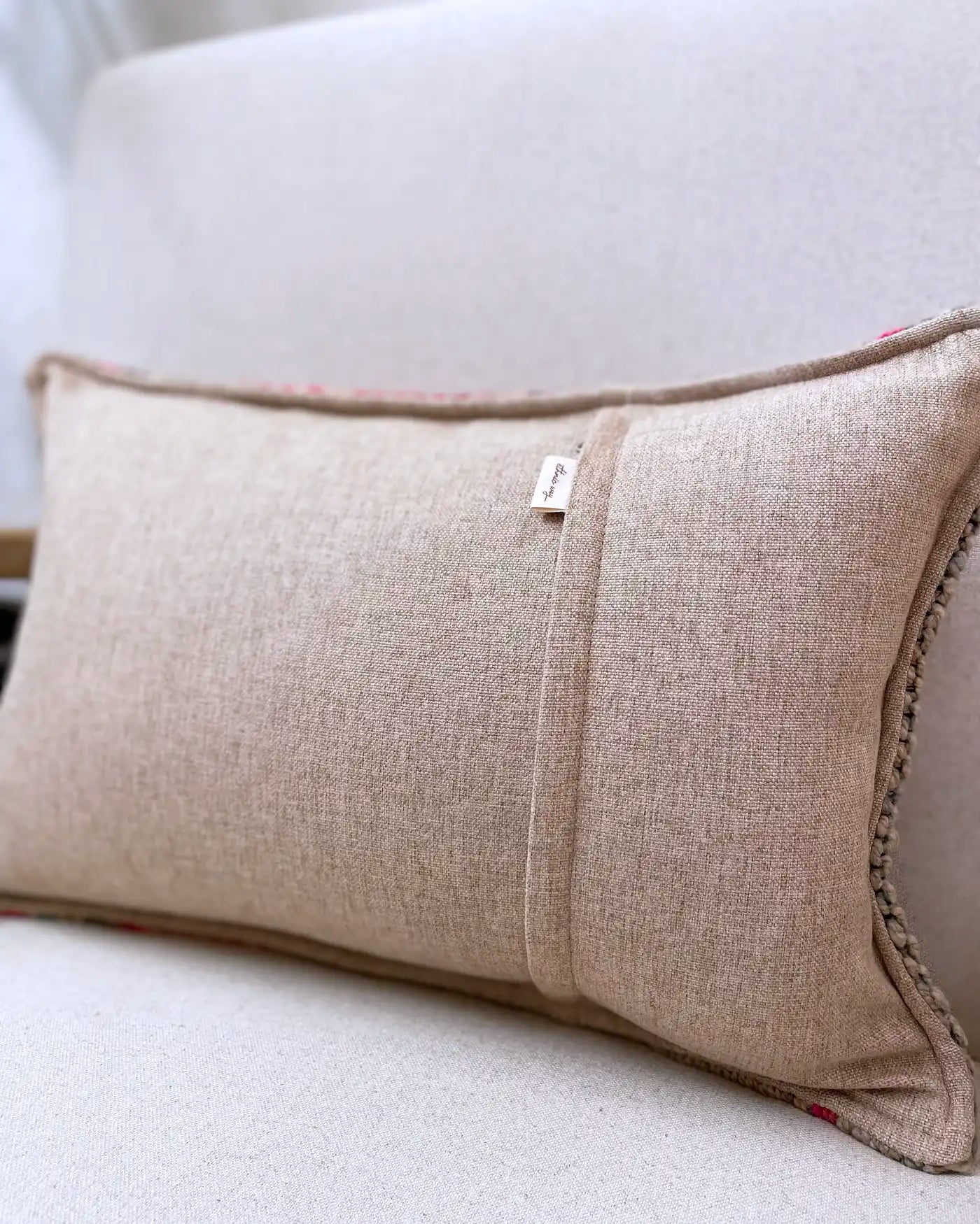 Cojín Artesanal Étnico Naranja y Rosa 30x50