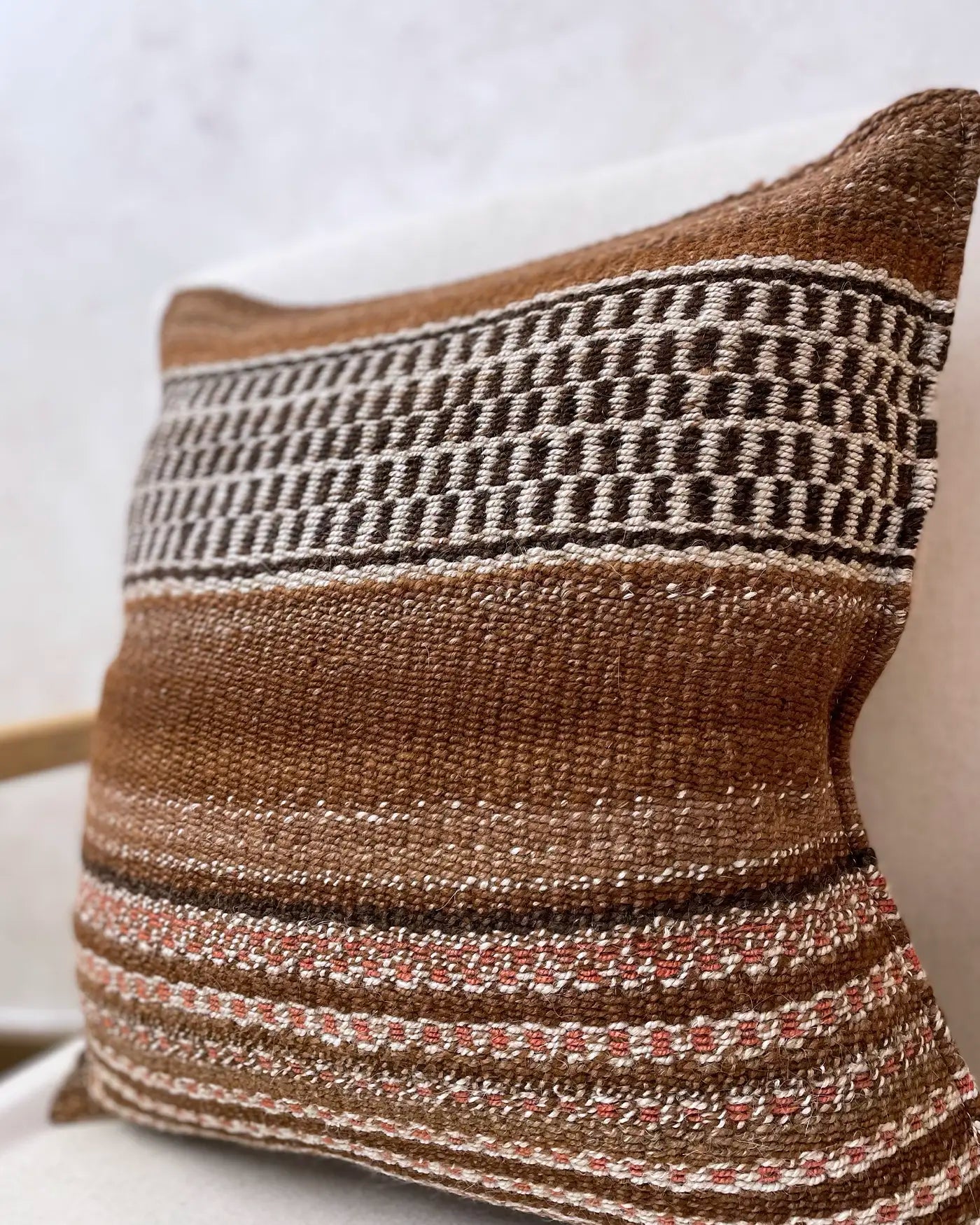 Cojín Étnico Peruano Marrón y Beige 50x50