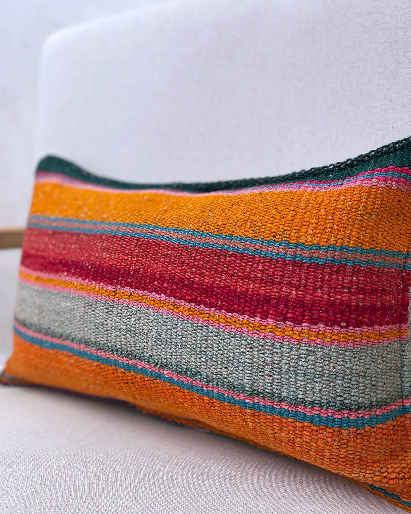 Cojín Étnico a Rayas Peruano Multicolor 30x50