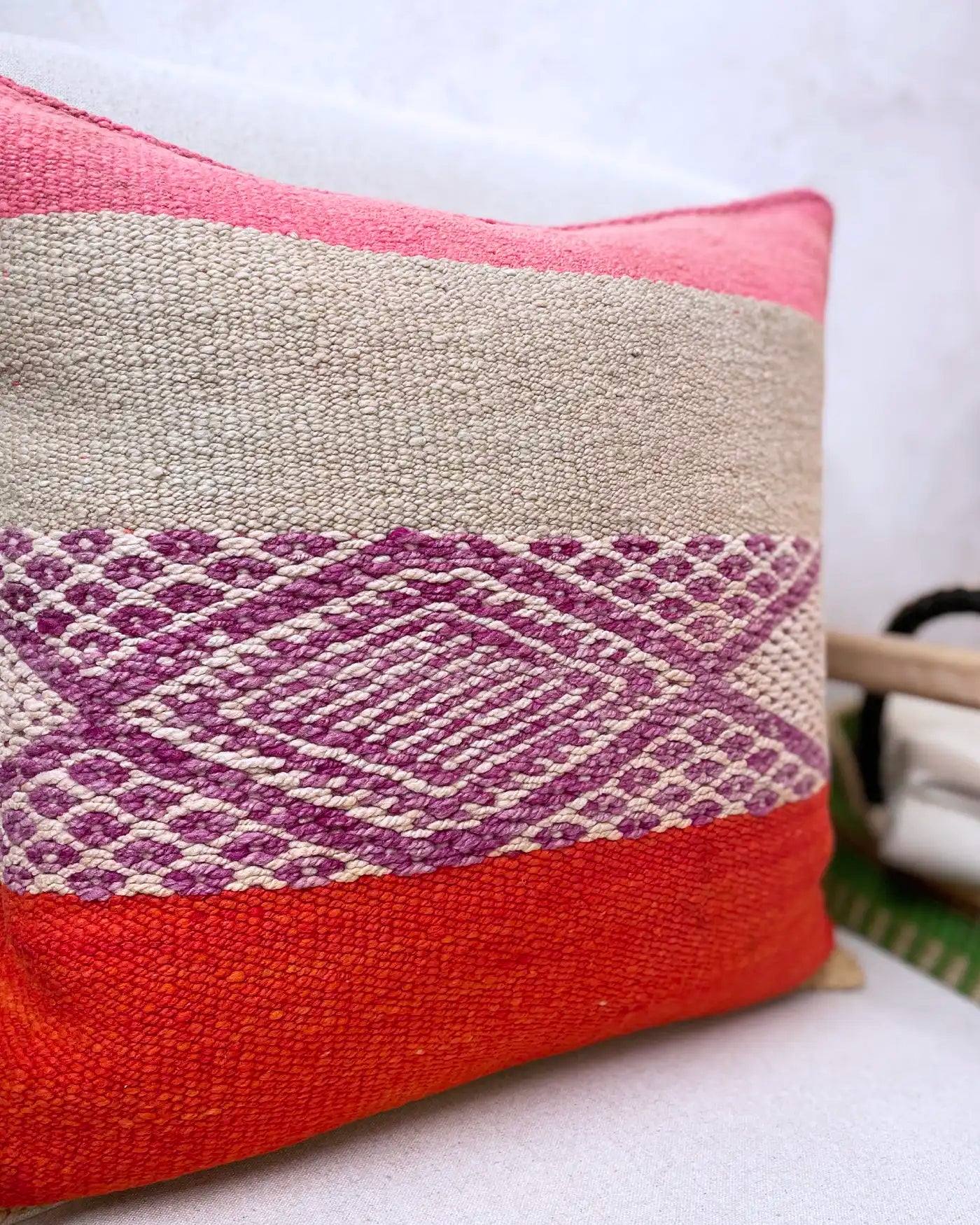 Cojín Étnico Peruano Rosa y Morado 50x50