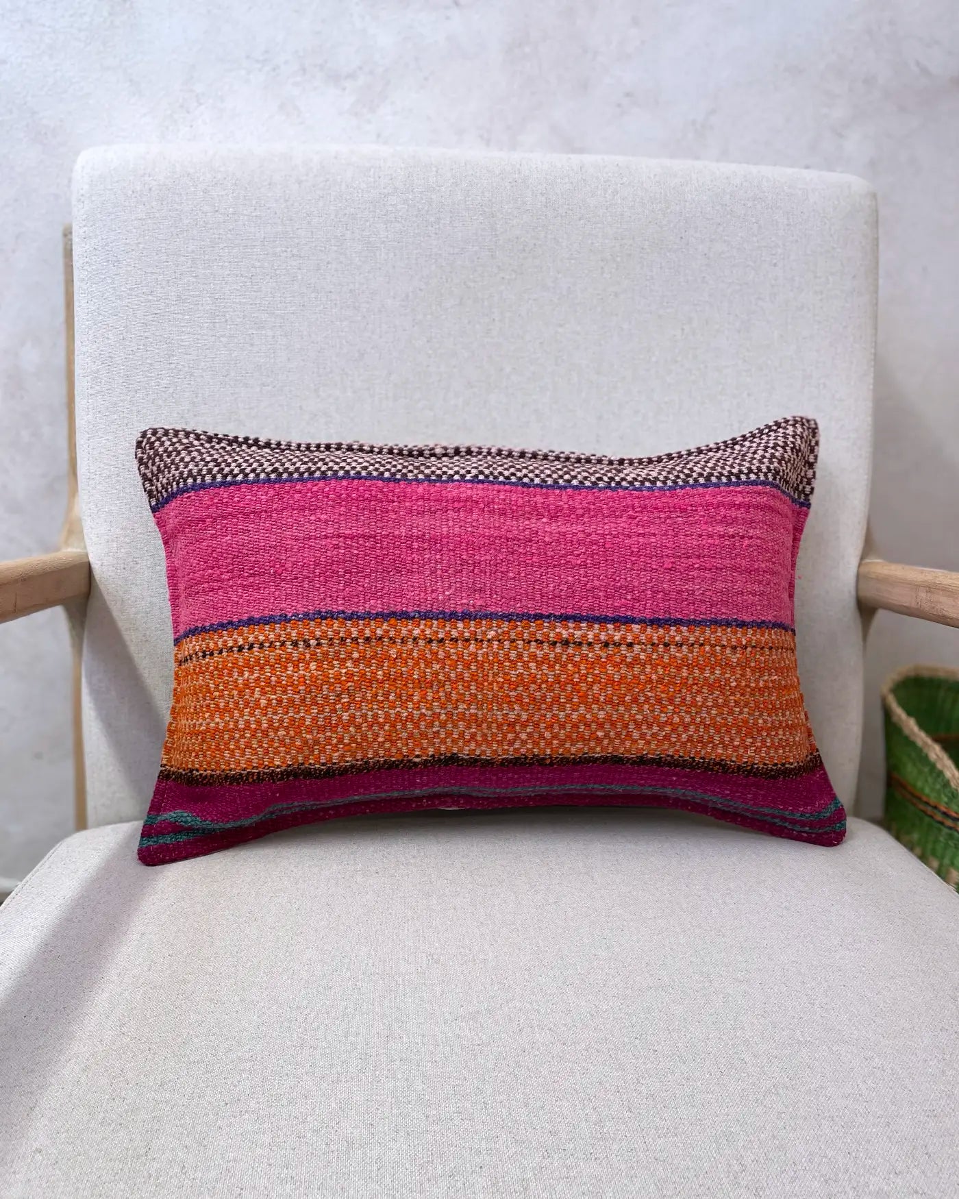 Cojín Étnico Artesanal Rosa y Naranja 30x50
