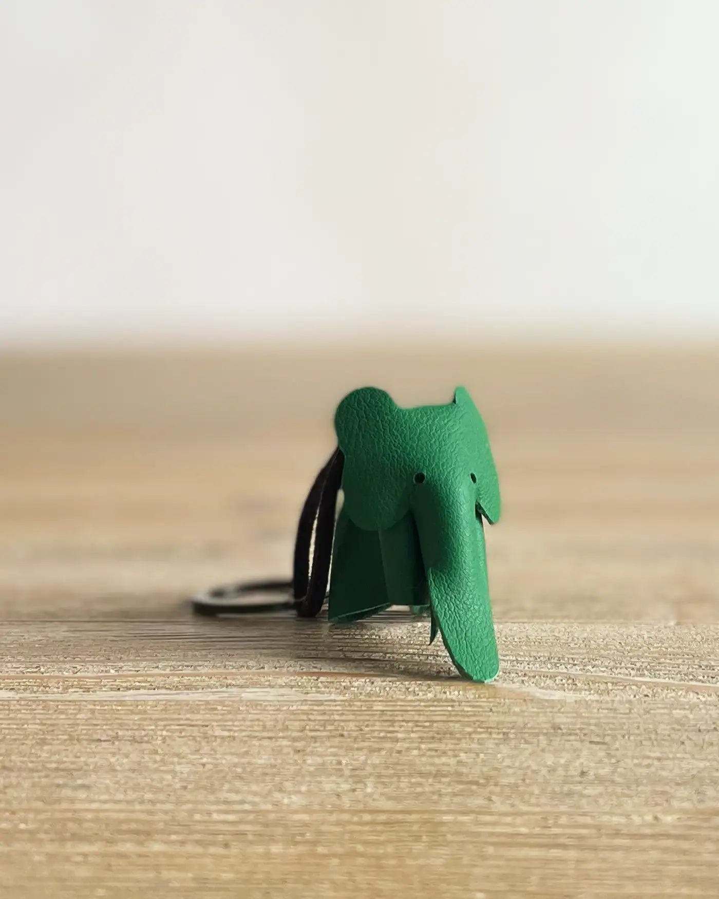 Llavero Original de Piel Elefante Verde