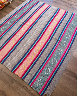 Alfombra étnica artesanal multicolor 181x164 cm