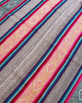 Alfombra étnica artesanal multicolor 181x164 cm