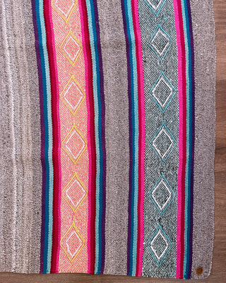 Alfombra étnica artesanal multicolor 181x164 cm