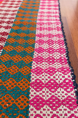 Alfombra peruana de pasillo colorida 140x67 cm