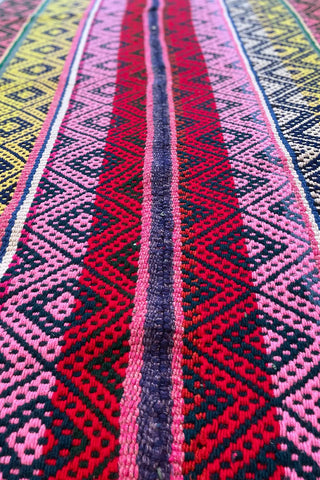 Alfombra étnica peruana multicolor 158x172 cm