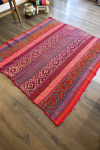 Alfombra étnica peruana lila 172x157 cm
