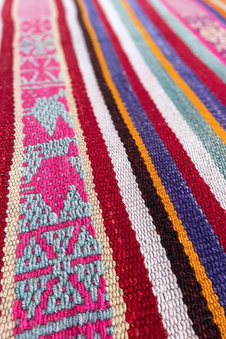 Alfombra peruana de pasillo rojo y lila 145x76 cm