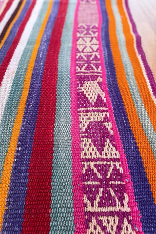 Alfombra peruana de pasillo rojo y lila 145x76 cm