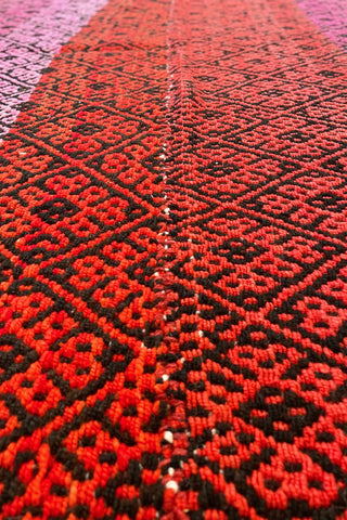 Alfombra étnica rosa y negro 165x157 cm
