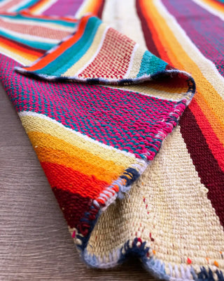 Alfombra étnica a rayas multicolor 180x165 cm