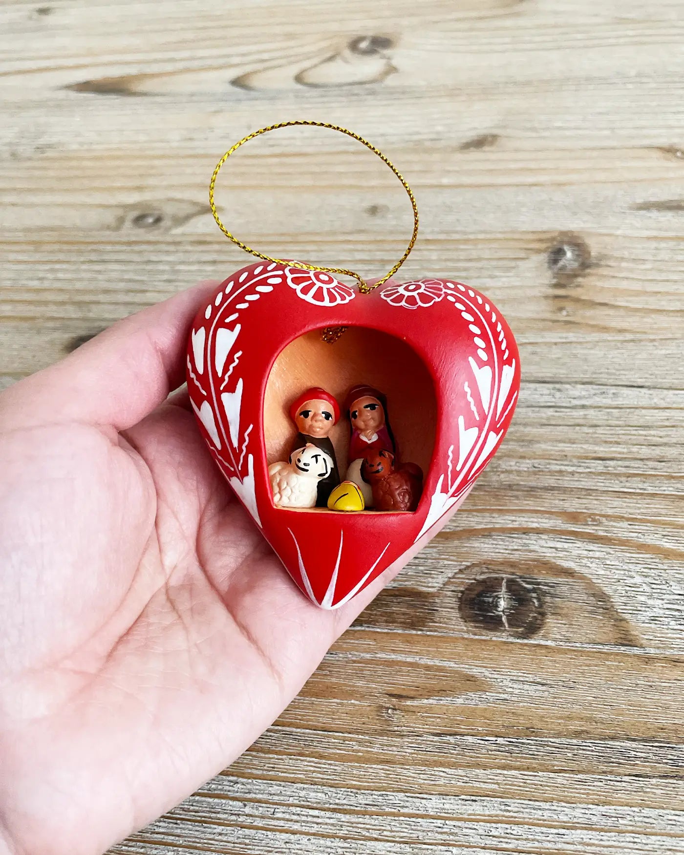 Peruvian Handmade Nativity Scene Red Star