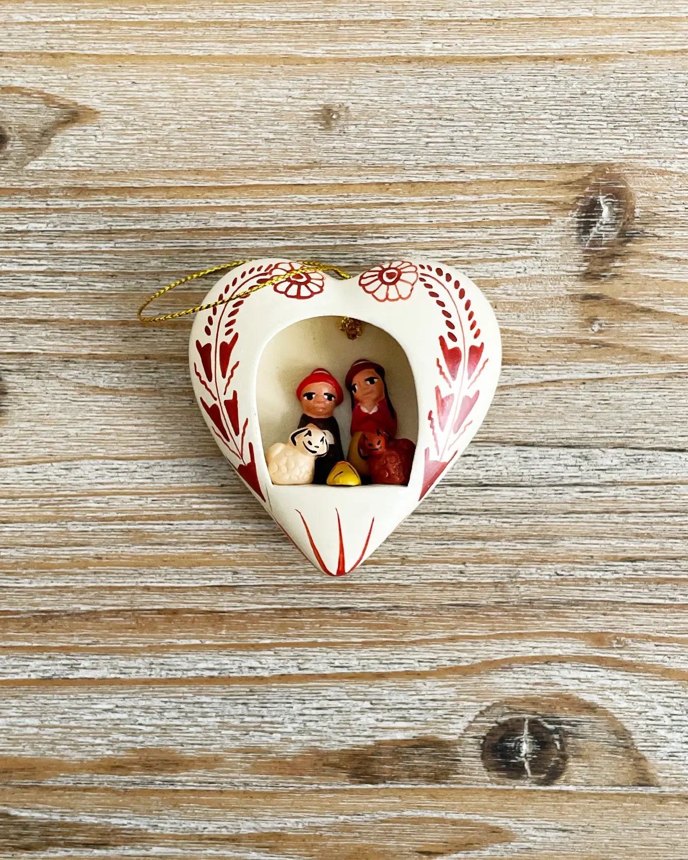 Belén Peruano Hecho a Mano Corazón Blanco