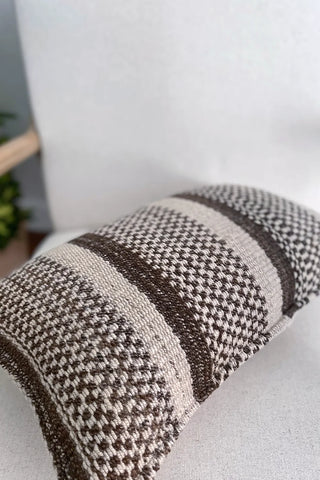 Cojín étnico beige y marrón