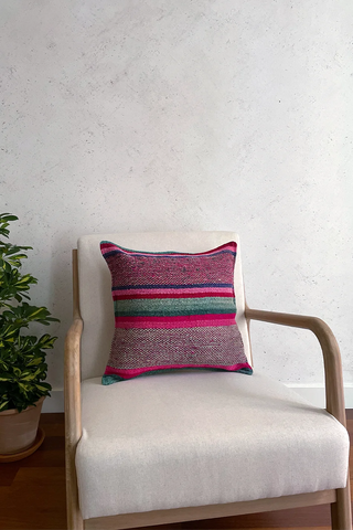 Cojín peruano a rayas multicolor