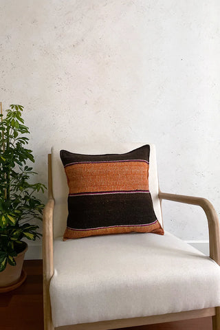 Cojín peruano étnico naranja y marrón