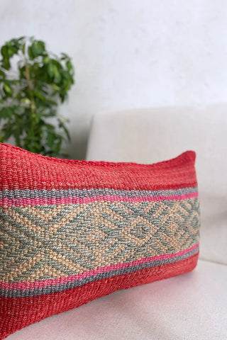 Cojín étnico rojo y verde