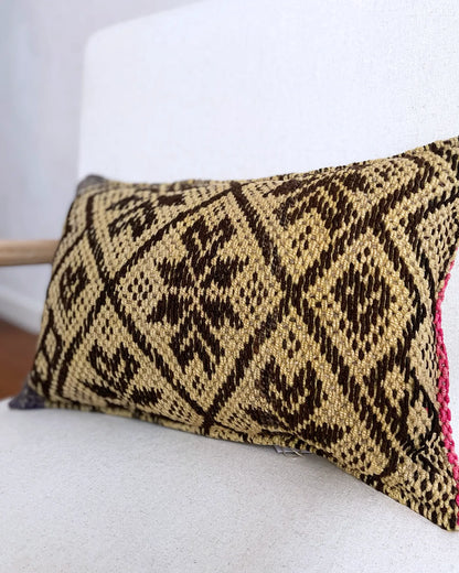 Cojín Artesanal Étnico Amarillo y Negro 30x50