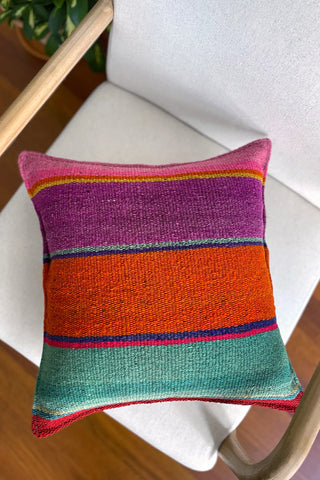 Cojín peruano a rayas multicolor