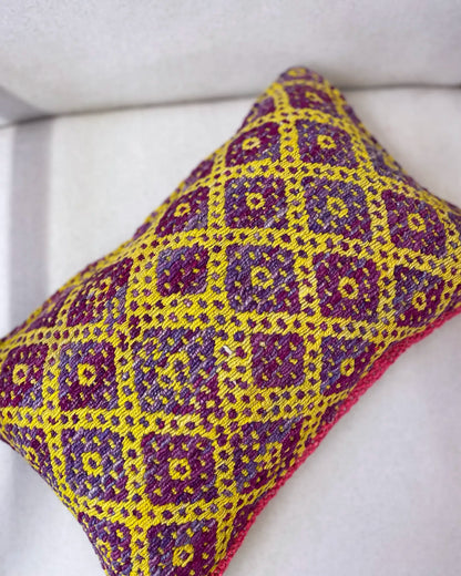 Cojín Étnico Artesanal Lila y Amarillo 30x50