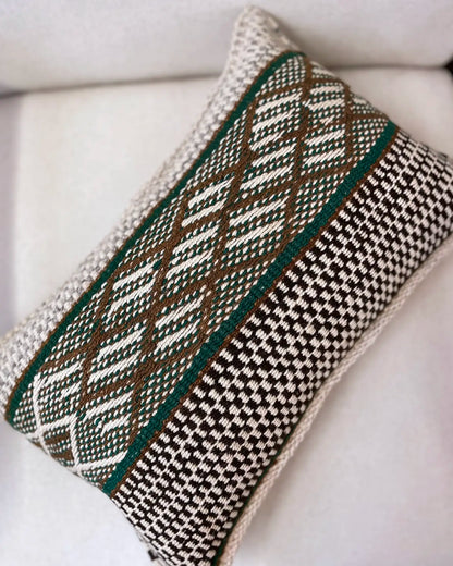 Cojín Étnico Artesanal Beige y Verde 30x50