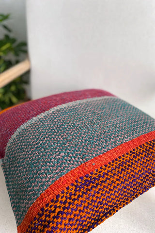 Cojín peruano a rayas multicolor