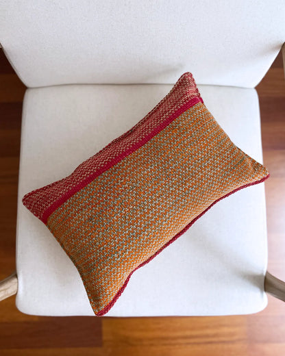 Cojín Artesanal Étnico Naranja y Rosa 30x50