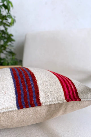 Cojín peruano beige y rojo