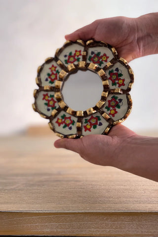 Espejo peruano pintado a mano, 15 cm - Marfil