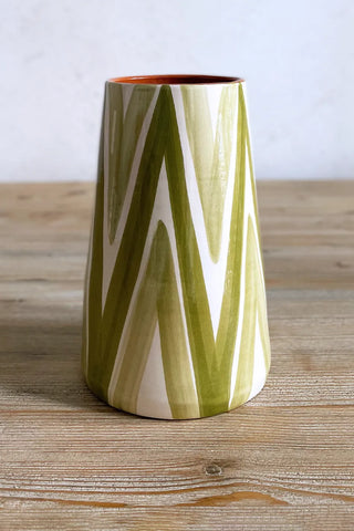 Jarrón artesanal Triángulo Doble, 23 cm - Oliva
