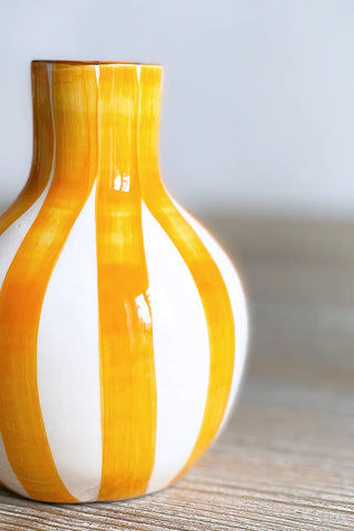 Jarroncito artesanal Rayas, 13 cm - Mandarina