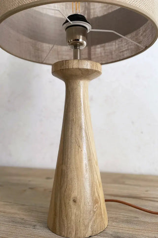 Lámpara étnica de madera con tejido peruano