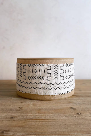 Pantalla para lámpara con tejido bogolán, 30 cm