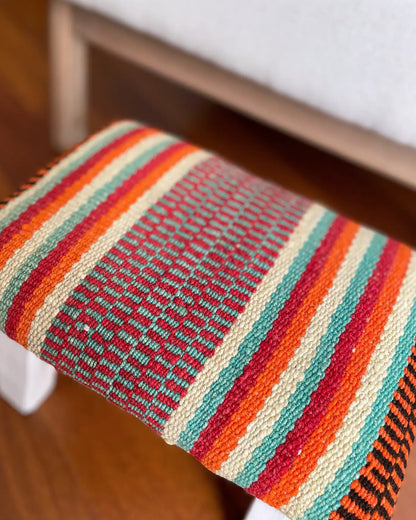 Taburete Pequeño con Tejido Peruano Naranja