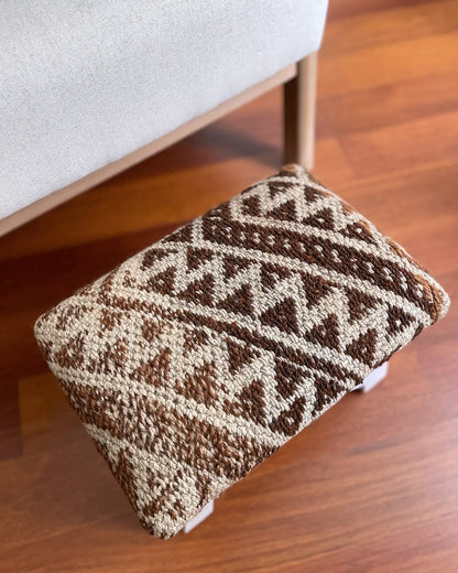 Taburete Pequeño con Tejido Peruano Marrón