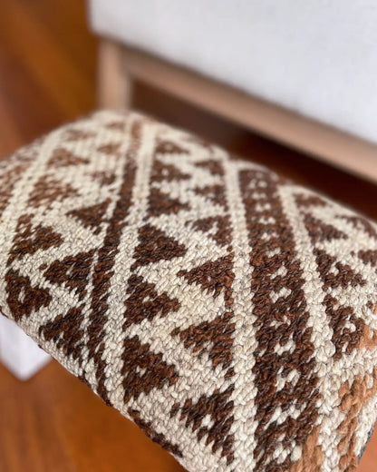 Taburete Pequeño con Tejido Peruano Marrón