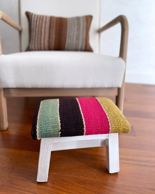 Taburete Pequeño con Tejido Peruano Multicolor
