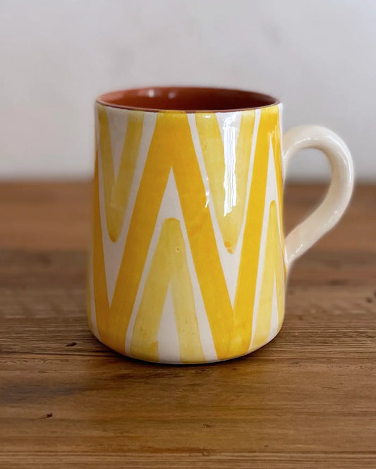 Taza Artesanal de Cerámica Triángulos Amarilla