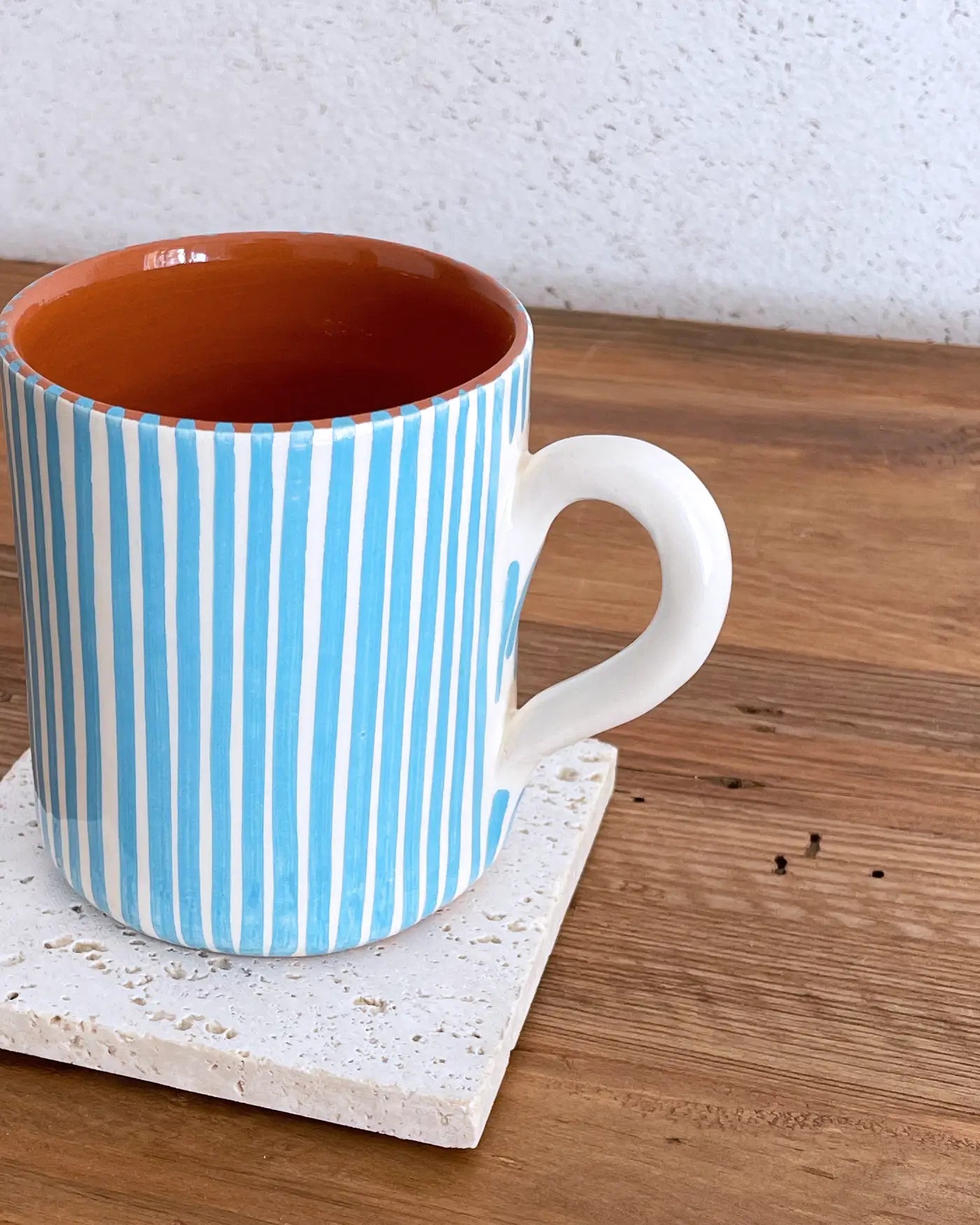 Taza Artesanal de Cerámica Rayas Azul Celeste