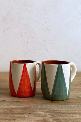 Taza artesanal grande Triángulos, colores diferentes